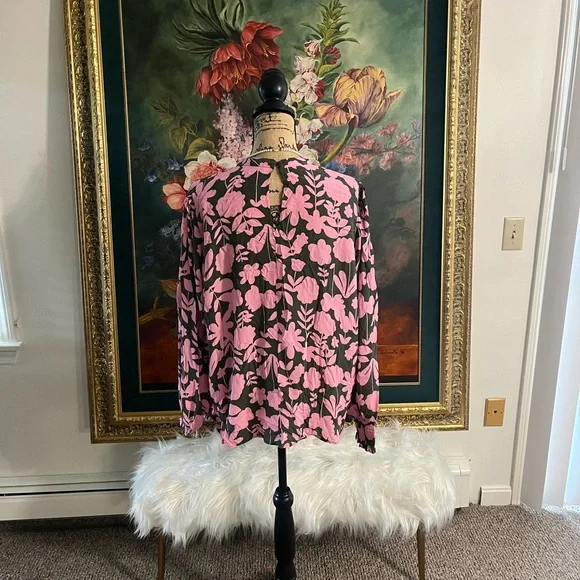 Boden Flora Bloom Deep Smocked Cuff Top - Picture 3 of 4